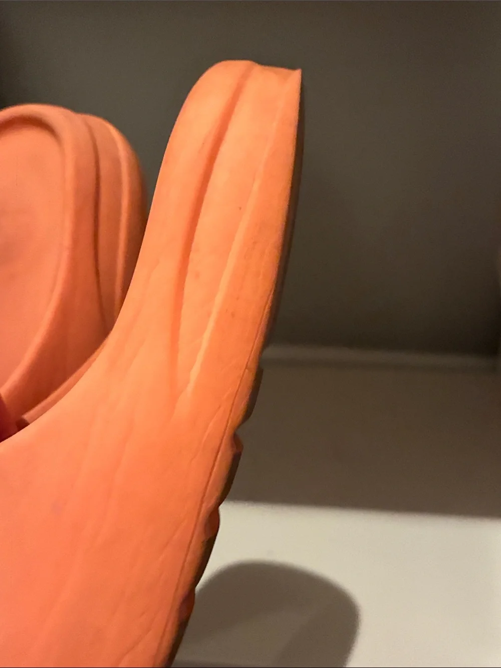 adidas Yeezy Slides Orange Sherbet size 5 US